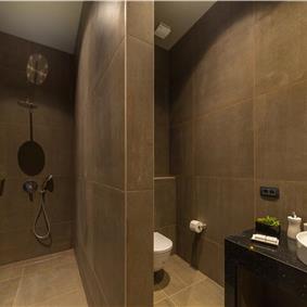 Luxury 5-Bedroom Sea-View Villa with Heated Infinity Pool in Orasac near Dubrovnik – Sleeps 10